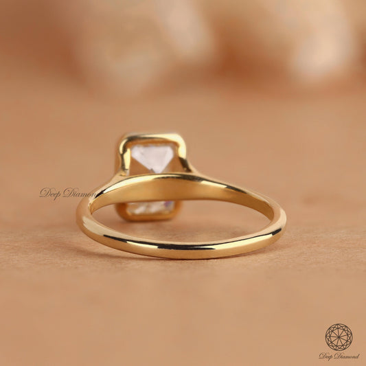 Emerald Cut Lab Grown Diamond Ring, Bezel Setting 1–3 CT E/VS1 Diamond Engagement Ring, Split Shank Solitaire Ring, Colorless Emerald Ring