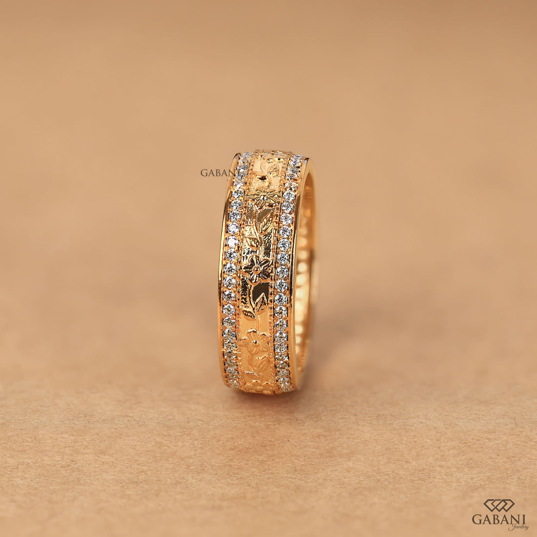 Round Cut Lab Grown Diamond Floral Engraved Wedding Band