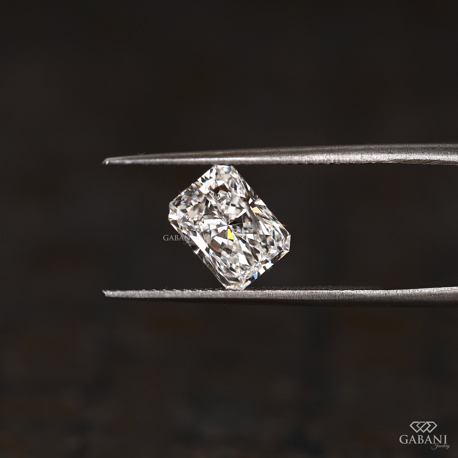 radiant cut lab grown diamond loose stone igi certified for custom engagement ring