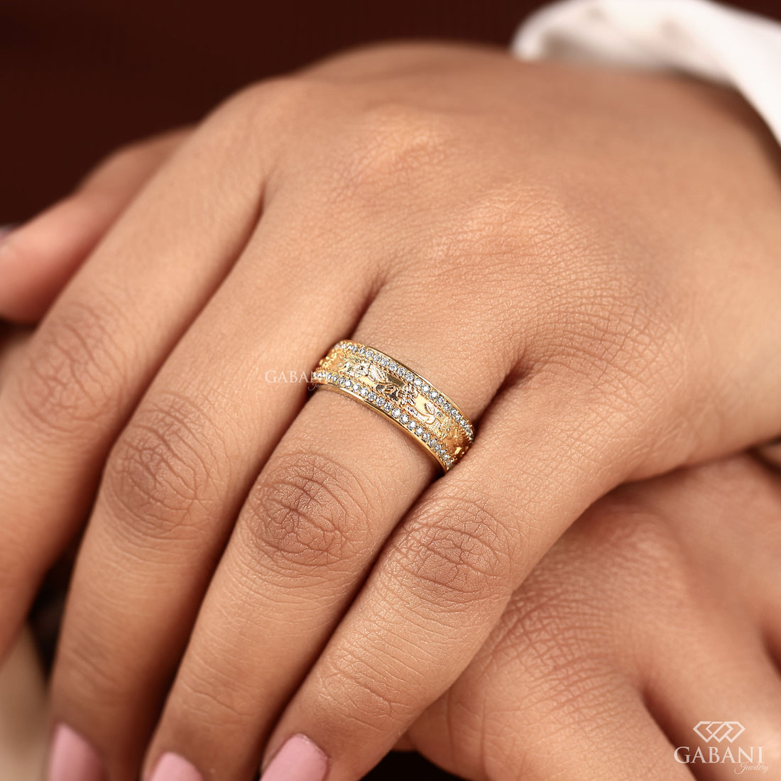 Round Cut Lab Grown Diamond Floral Engraved Wedding Band
