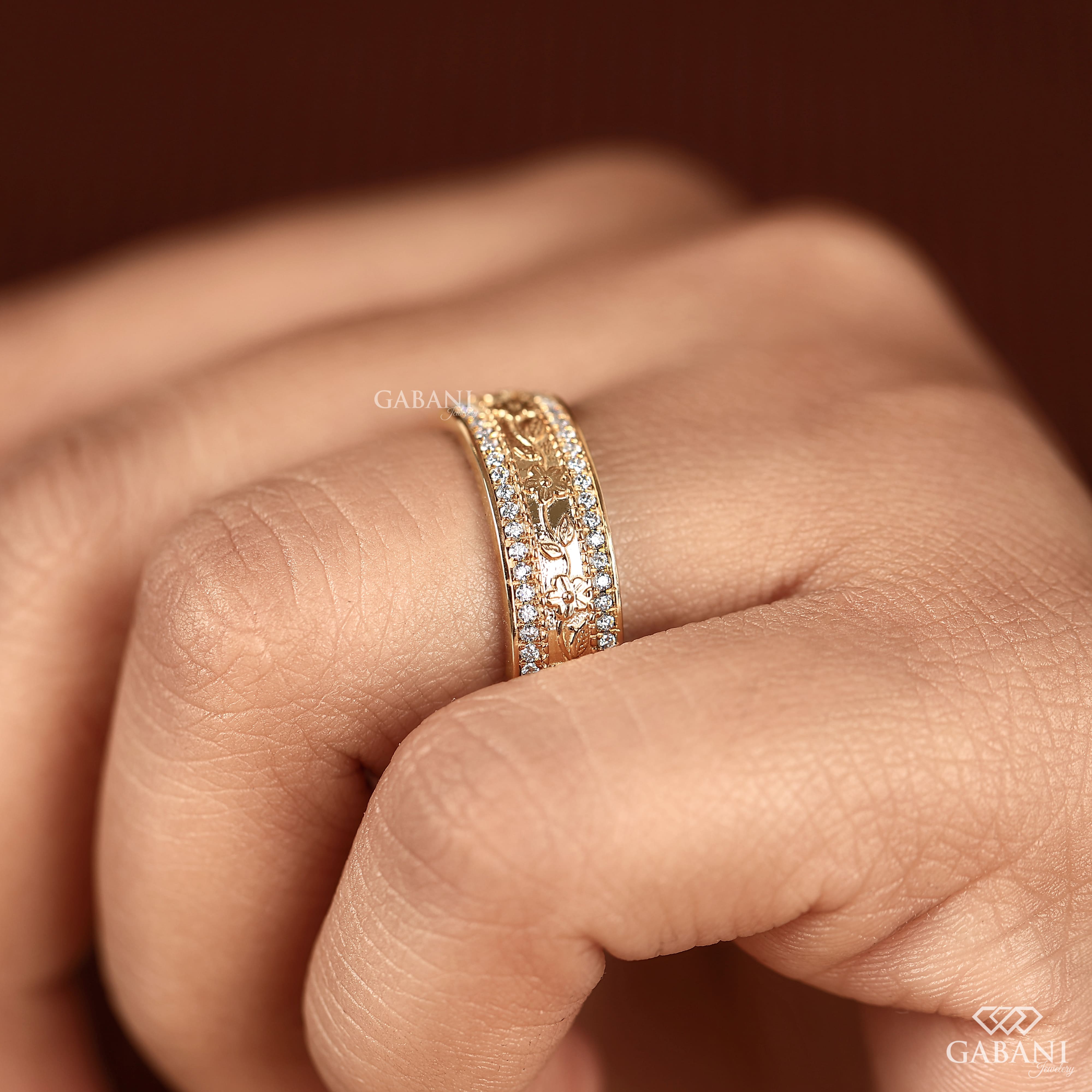 Round Cut Lab Grown Diamond Floral Engraved Wedding Band