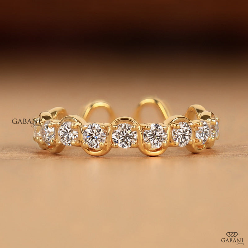 Round cut Diamond Wedding Band For Women