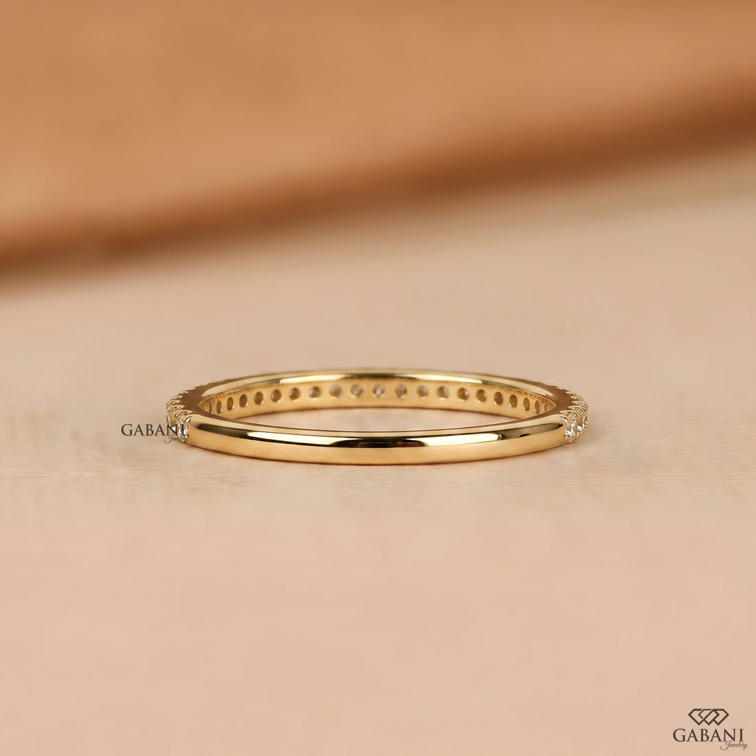 Natural diamond wedding band with a minimal and classic design