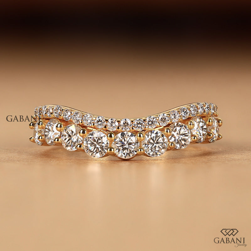 Curved Diamond Wedding Band in Yellow Gold