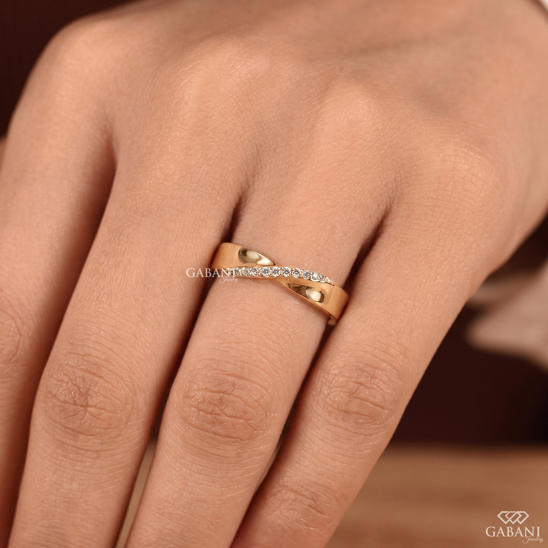 Twisted Lab Grown Diamond Wedding Band - Mobius Style
