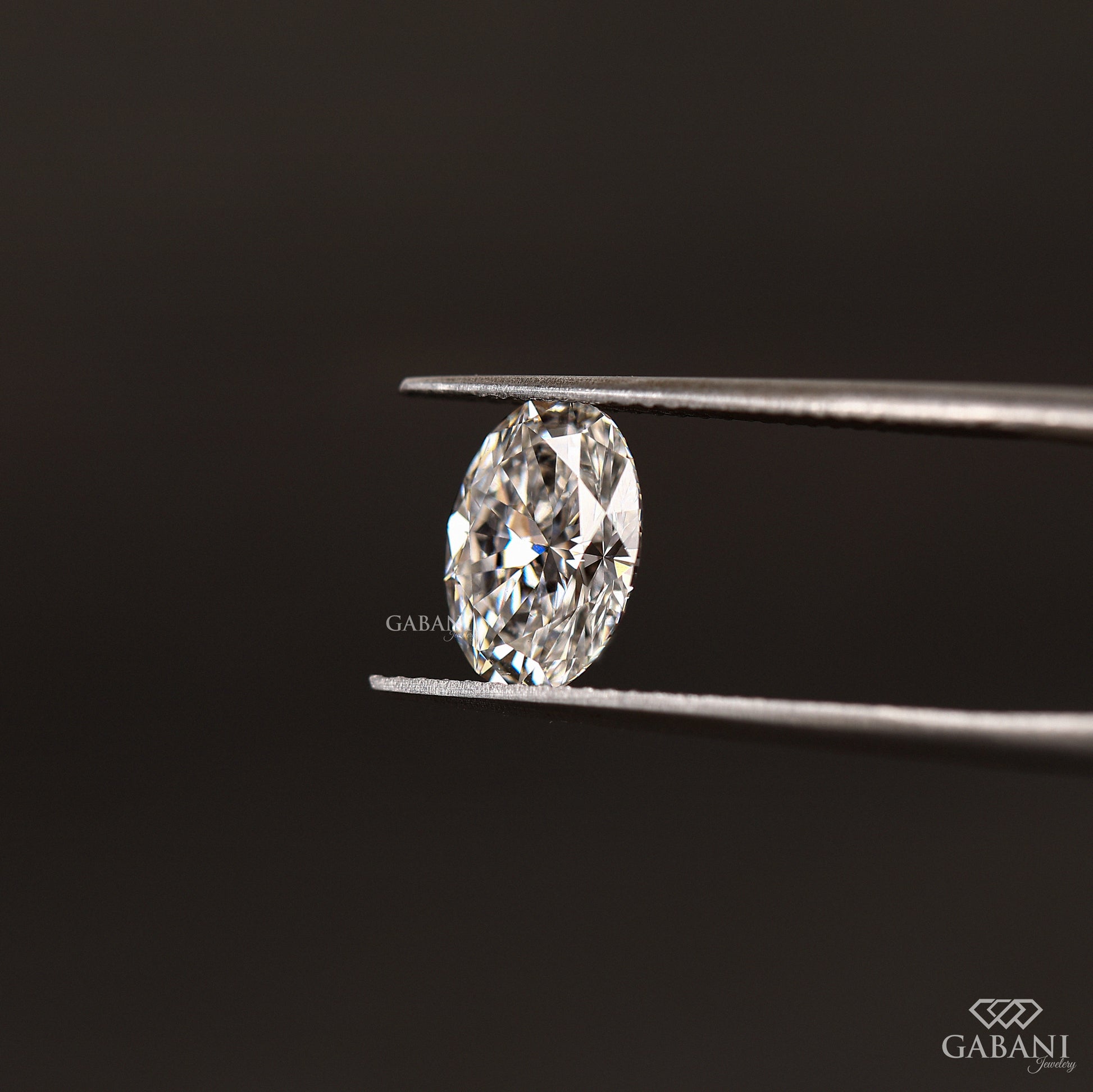 oval shaped lab grown diamond loose stone for fine jewelry design
