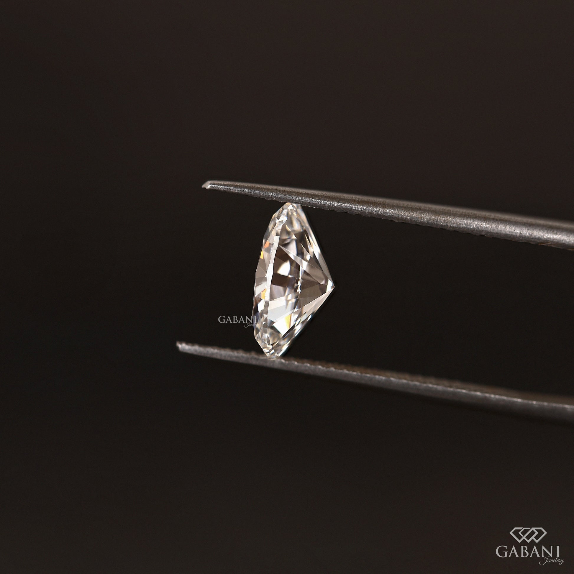oval cut lab created diamond loose stone suitable for solitaire settings

