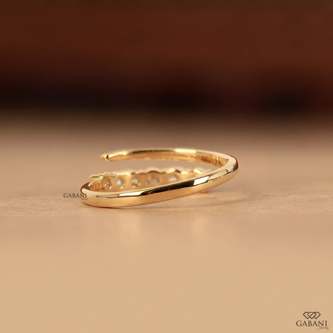 Round cut lab grown diamond bridal band in yellow gold