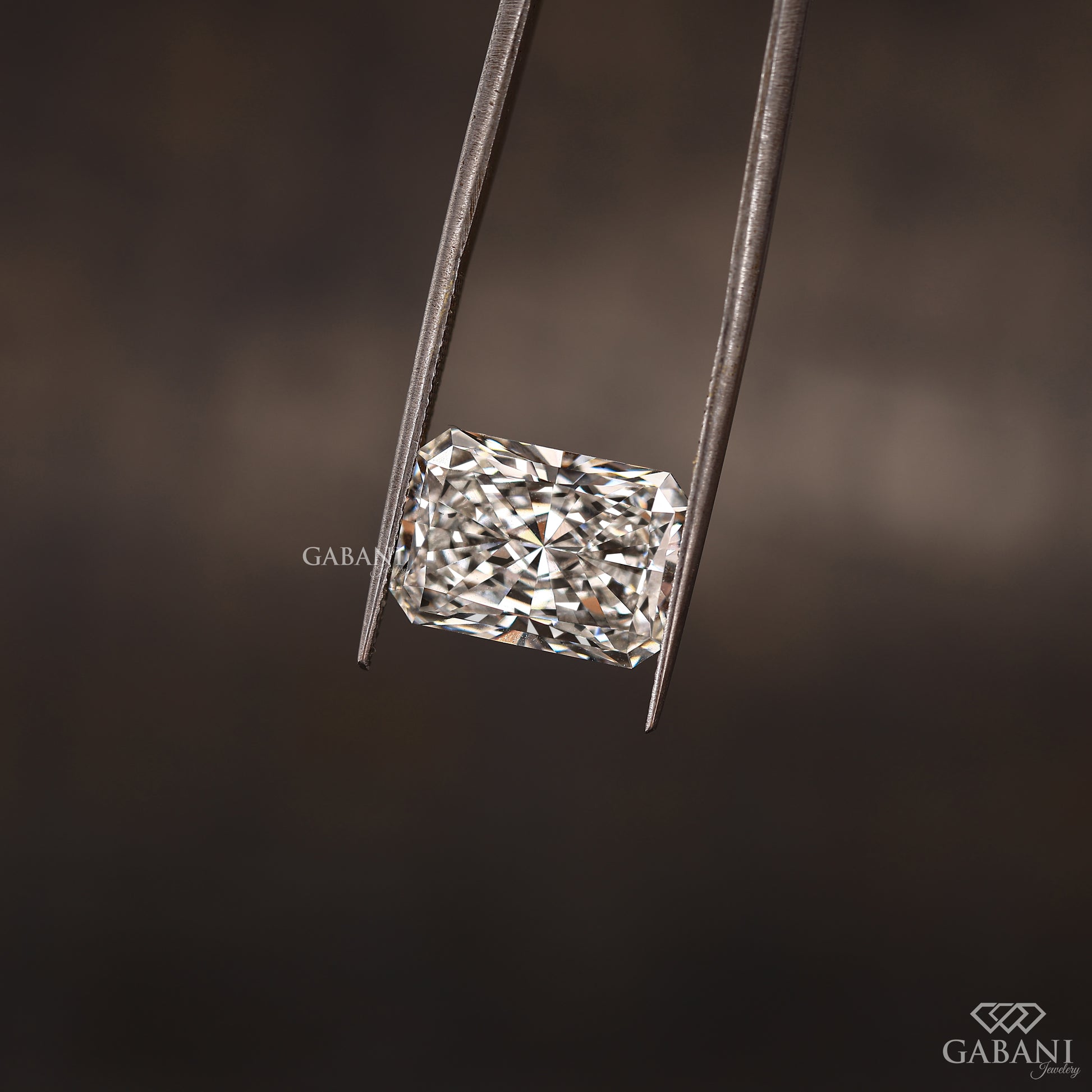 faceted radiant cut loose gemstone
