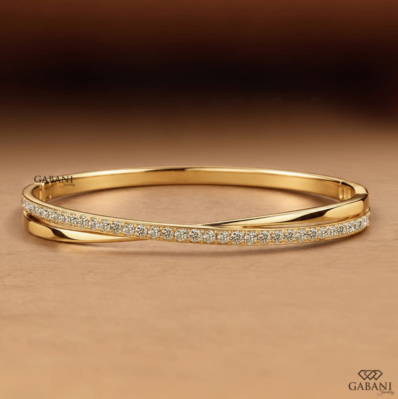 Round Cut Pavé Diamond Crossover Twist Bangle Bracelet