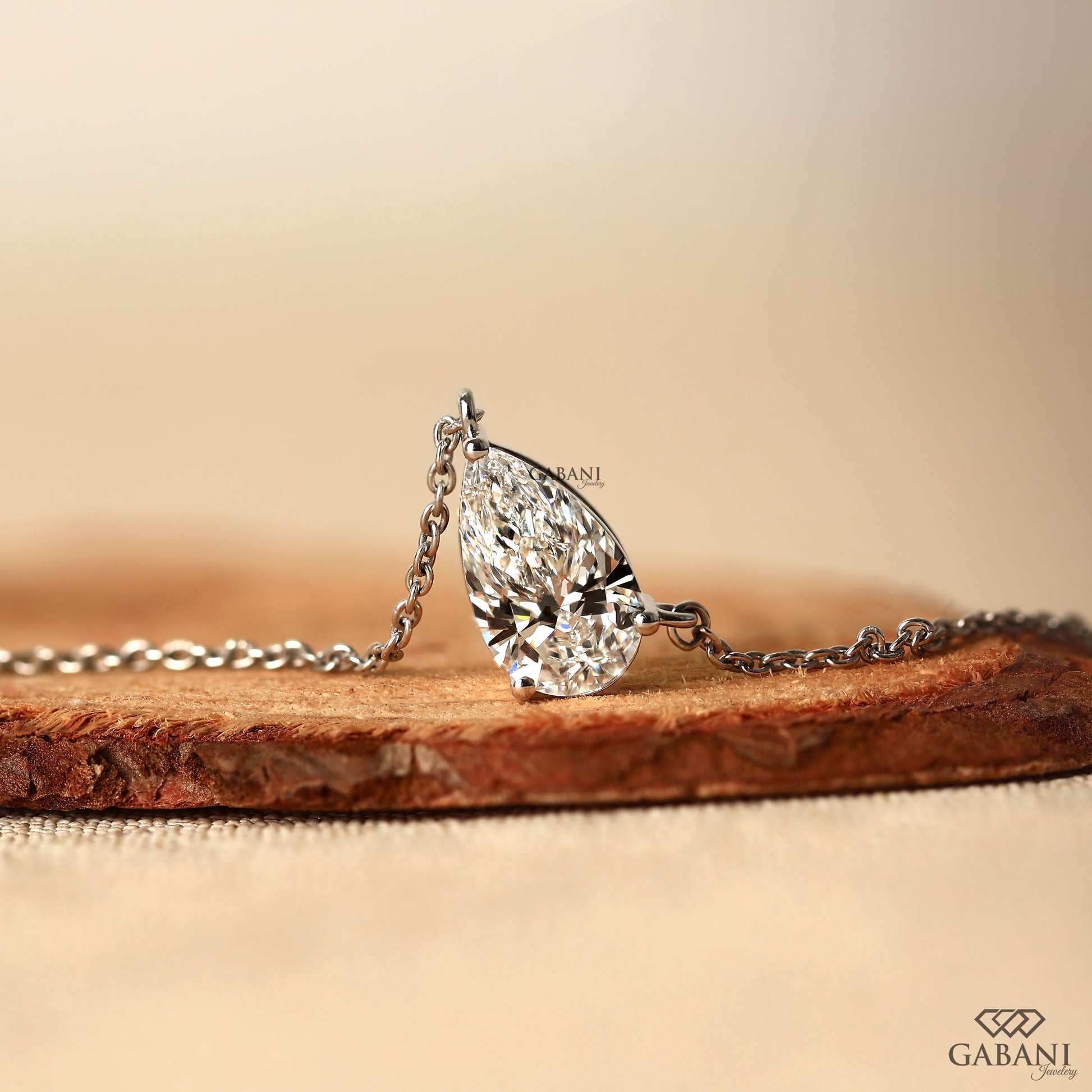 Pear cut lab grown diamond solitaire pendant necklace