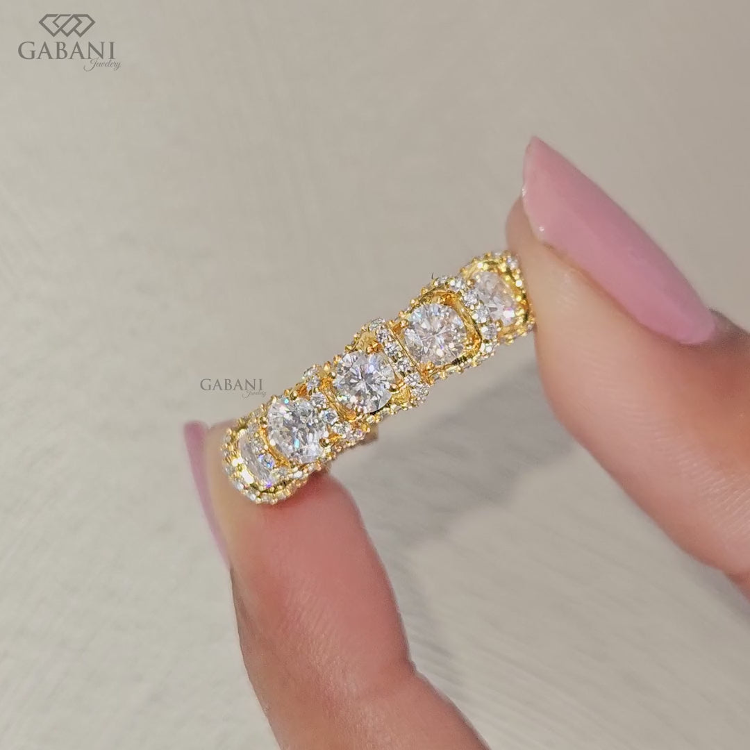 Five Stone Round Diamond Band in Yellow Gold