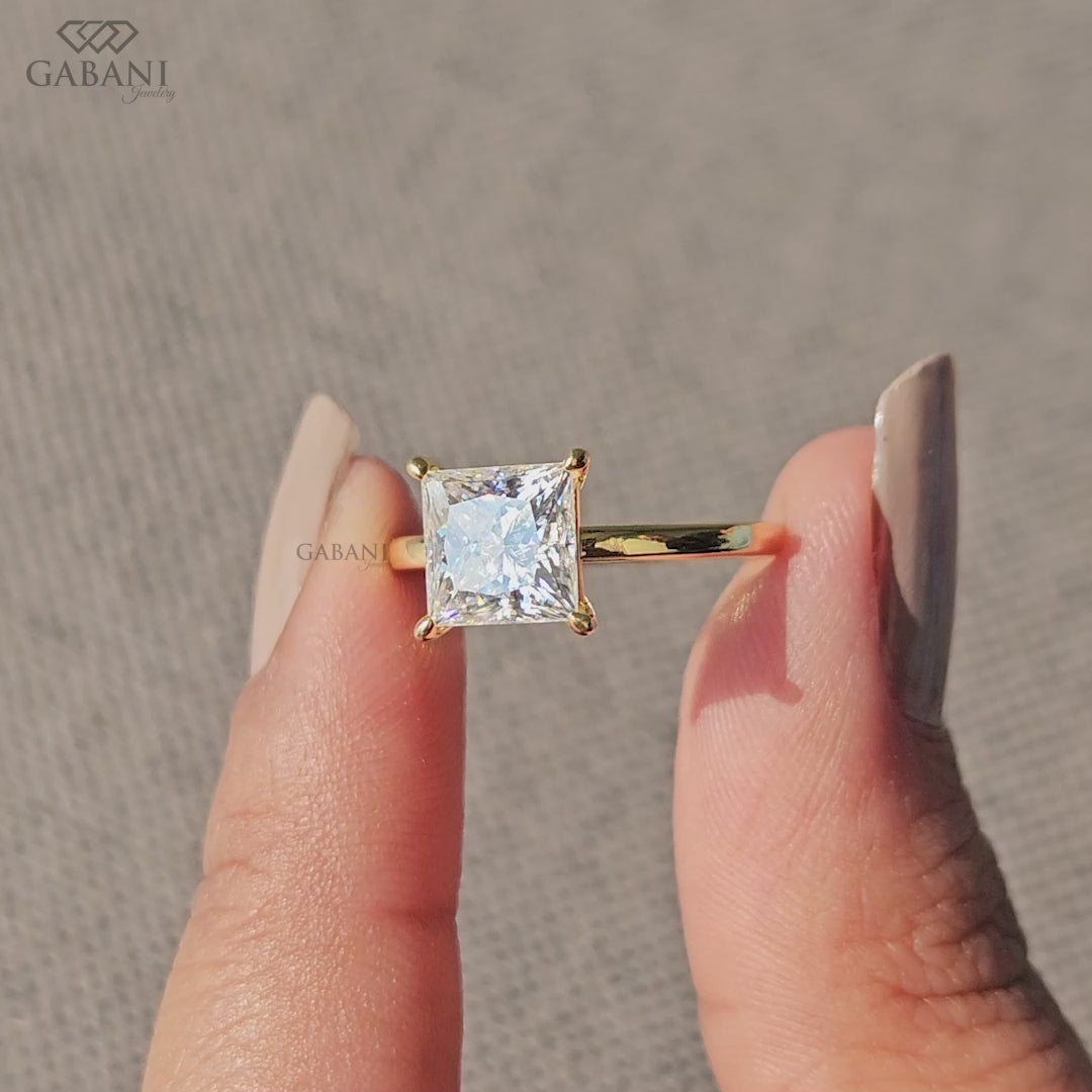 Square princess cut lab grown diamond ring set in yellow gold solitaire style