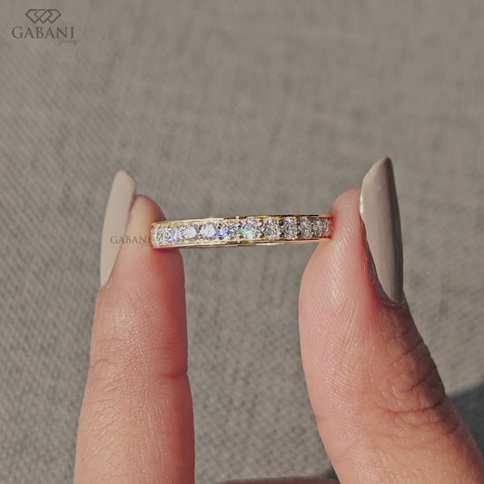 yellow gold pavé round diamond eternity wedding band for women