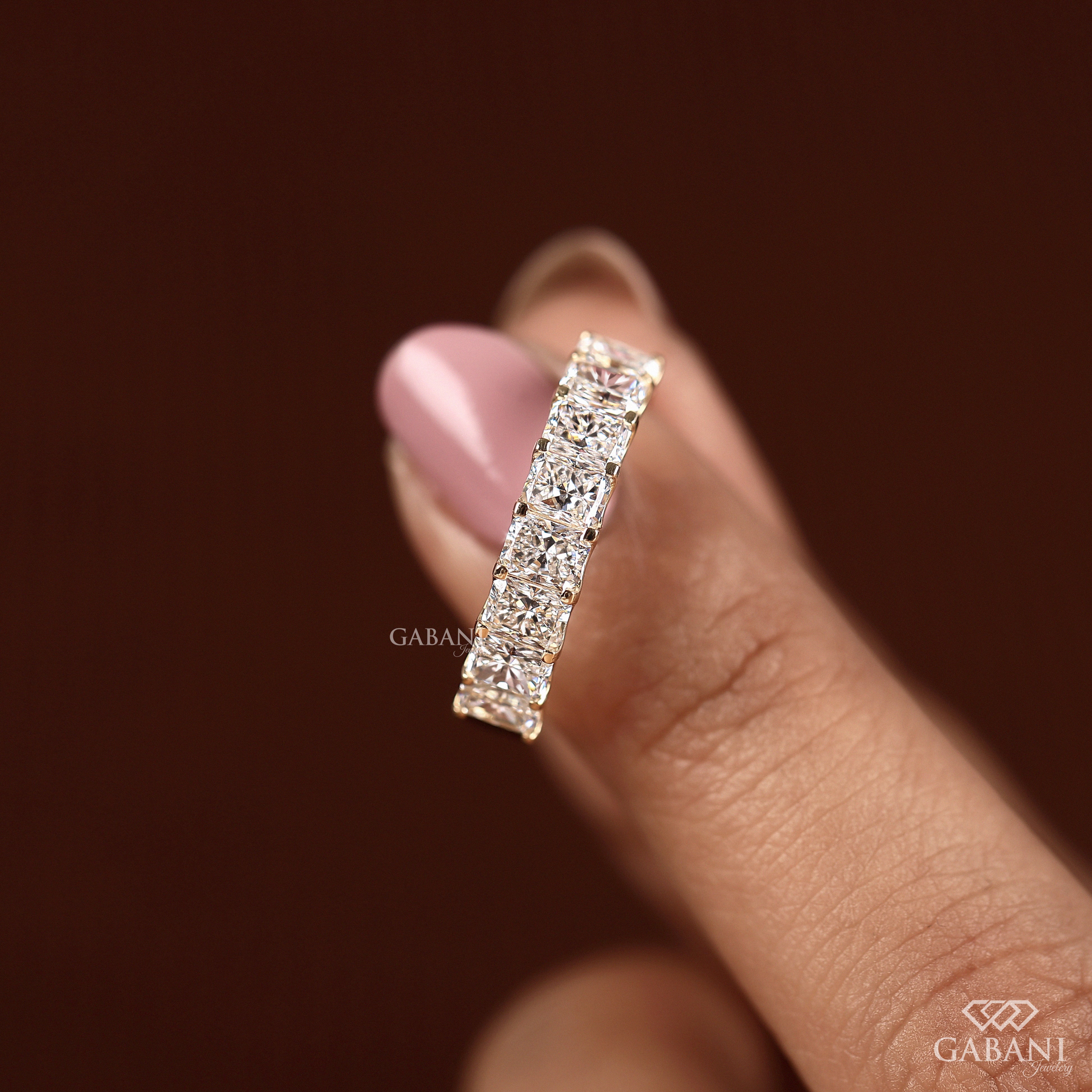 Certified lab grown radiant cut diamond band in 14K yellow gold