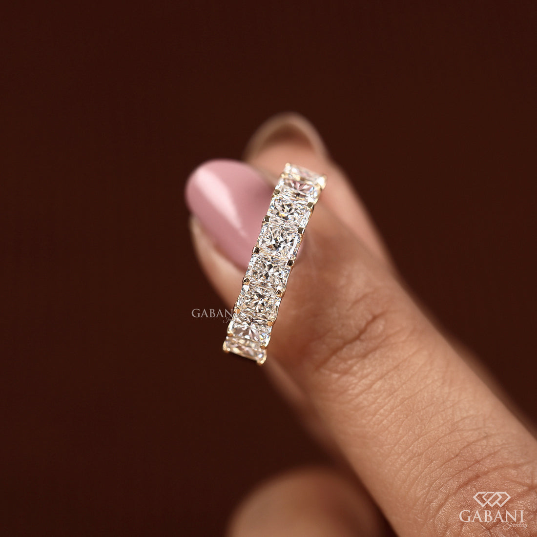 Certified lab grown radiant cut diamond band in 14K yellow gold