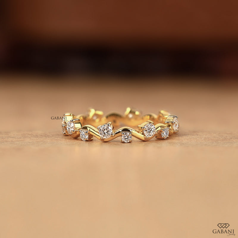 Round Lab Grown Diamond Zigzag Eternity Band in 18K Yellow Gold