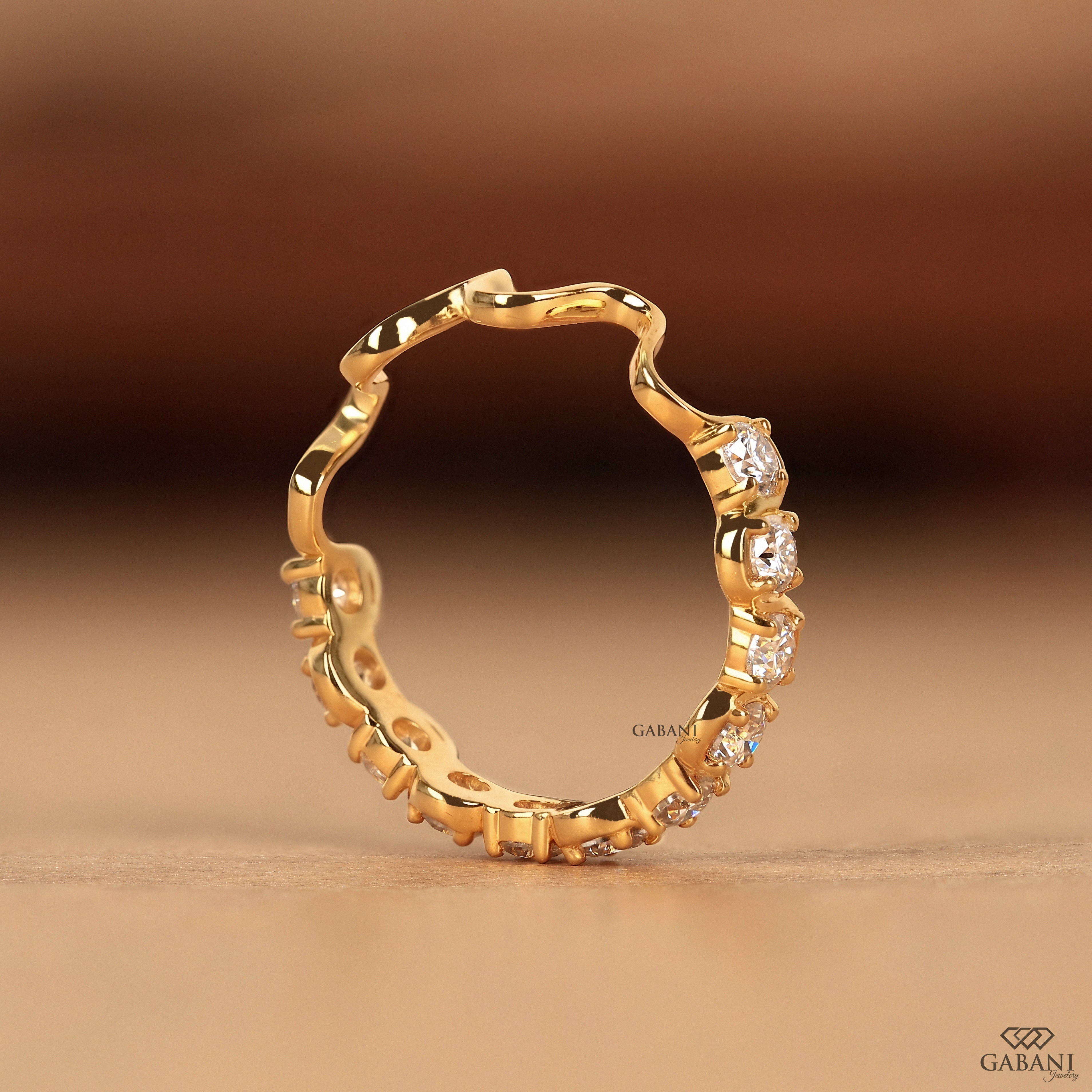 Round cut Diamond Wedding Band For Women